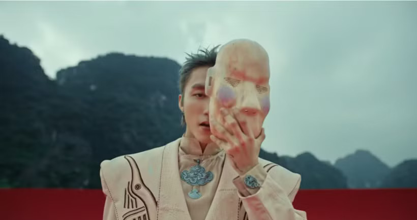 Sơn Tùng M-TP đưa hình ảnh mặt nạ lấy cảm hứng từ trò cổ Xuân Phả vào MV