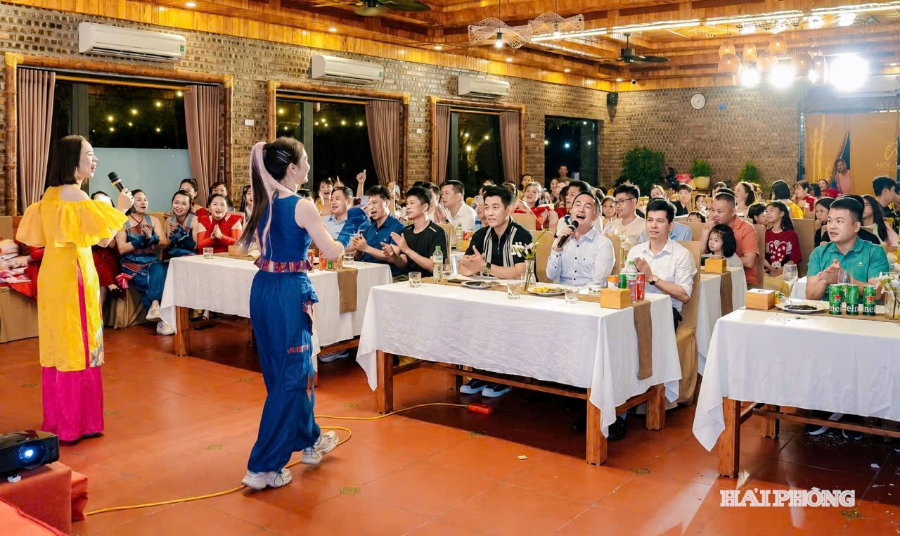 quyen-tan-ca-sau-gio-lam-viec.jpg
