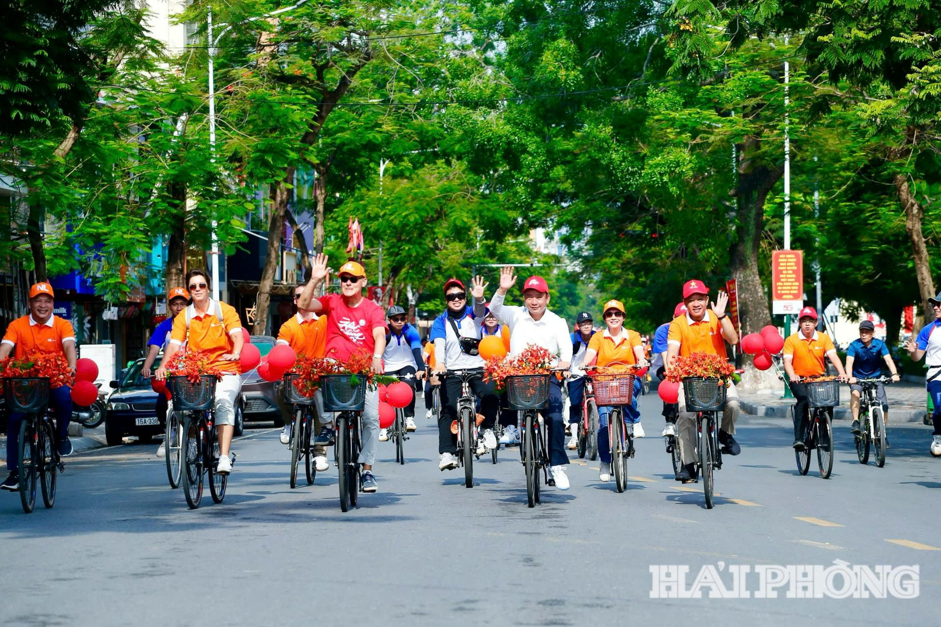 dap-xe-6-(1).jpg