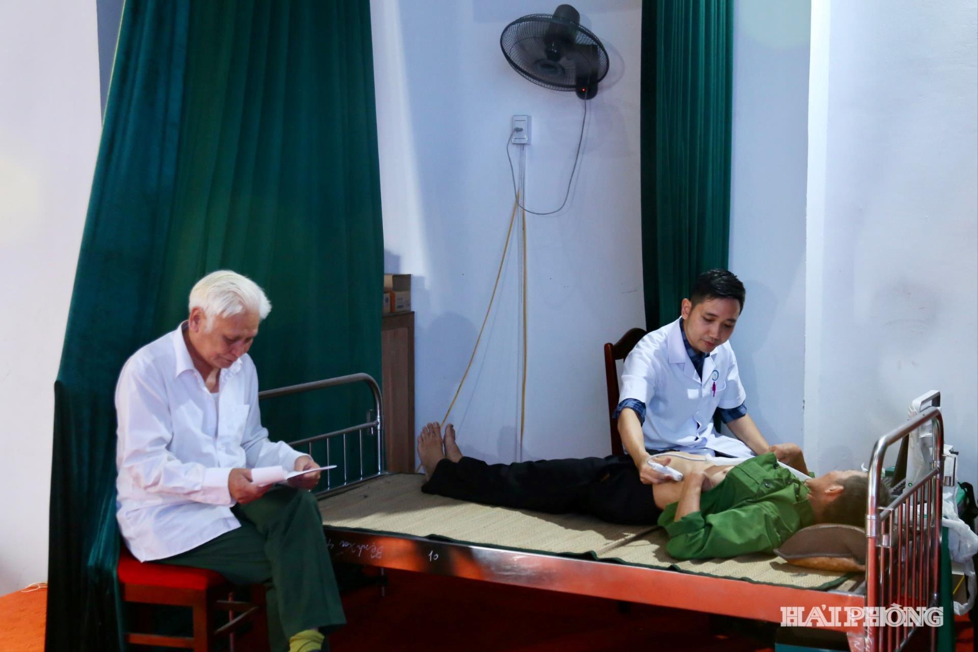 thay-thuoc-tre-lam-theo-loi-bac9(1).jpg