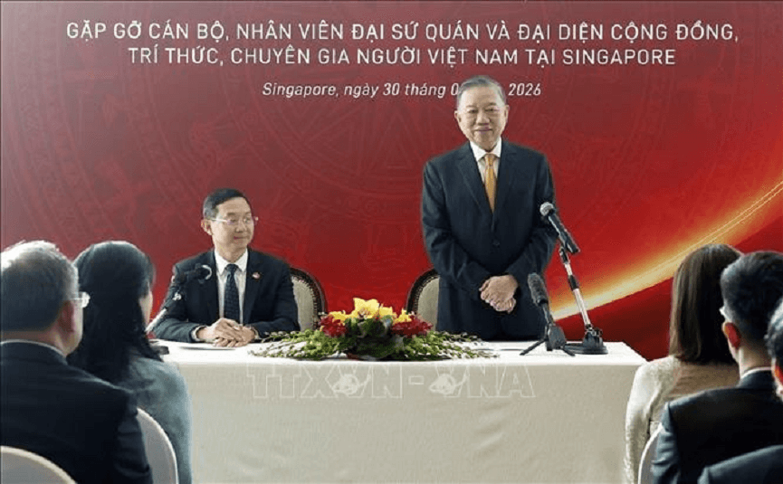 tong-bi-thu-gap-kieu-bao-03.png
