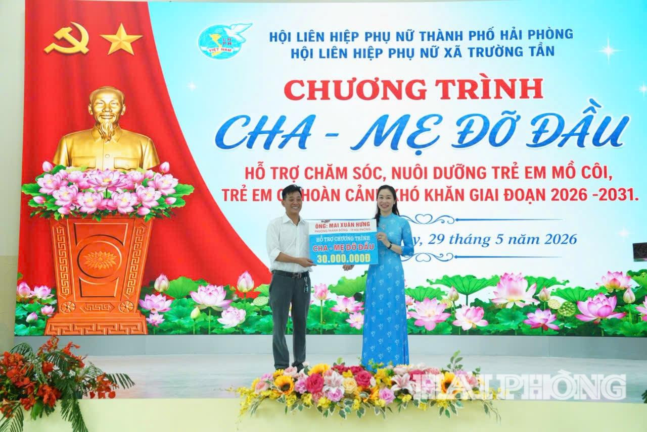 trao-bieu-trung(1).jpg