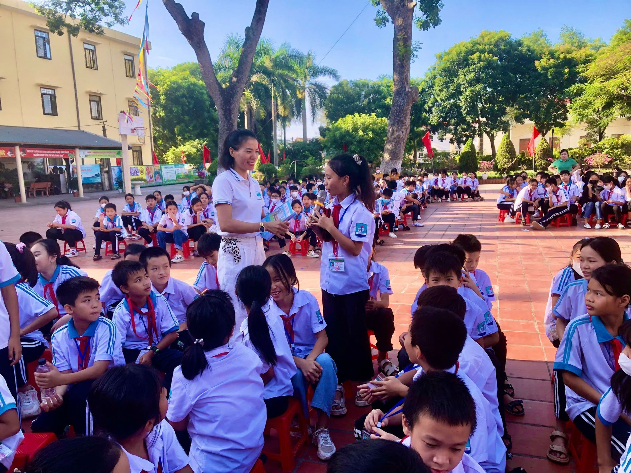 tuyen-truyen-phong-chong-tac-hai-cua-thuoc-la-2ebb6cb9497265354fccb0f718241d83.jpg