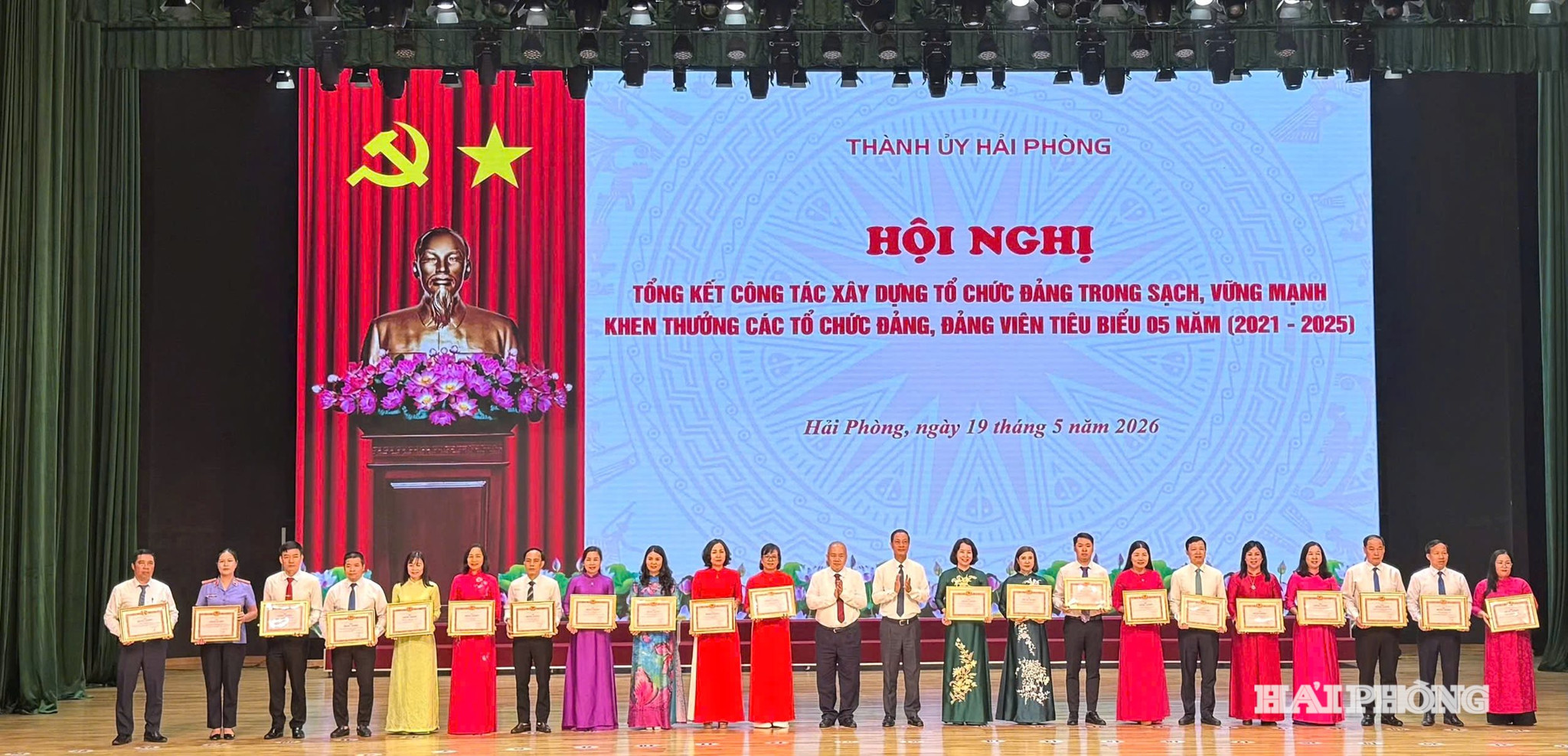 LãnhPhát huy vai trò hạt nhân lãnh đạo