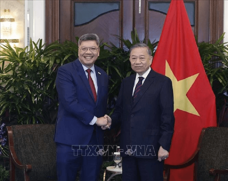 tong-bi-thu-gap-doanh-nghiep-05.png