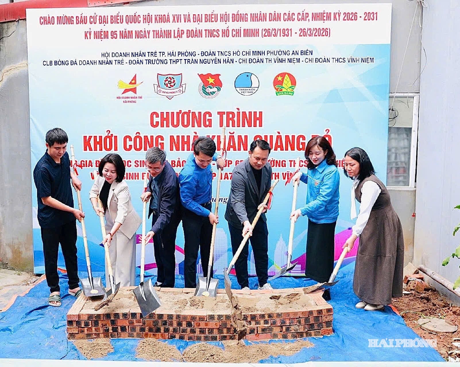 khan-quang-do-1.jpg