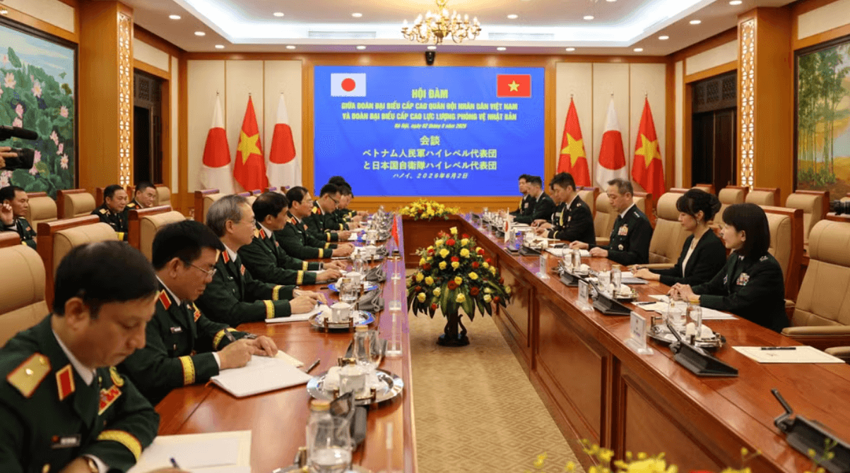 quoc-phong-2.png
