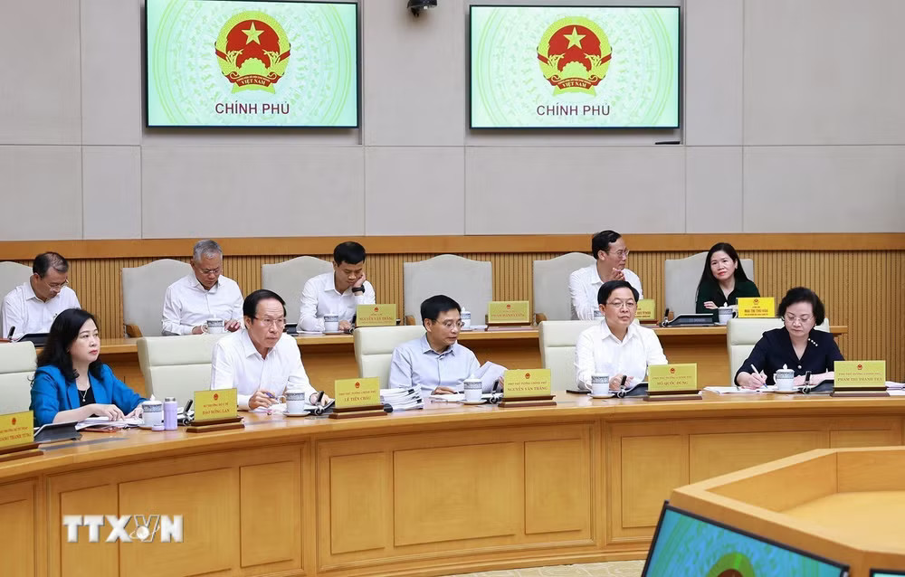 Các Phó Thủ tướng và thành viên Chính phủ tham dự phiên họp Chính phủ thường kỳ tháng 5/2026. (Ảnh: Dương Giang/TTXVN) ttxvn-thu-tuong-chu-tri-phien-hop-chinh-phu-thuong-ky-thang-5-8.jpg