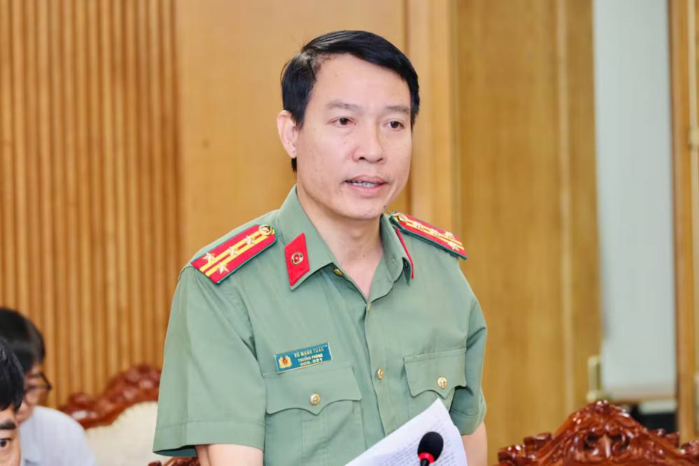 Đại tá Vũ Mạnh Tuân, Trưởng phòng 6, Cục An ninh chính trị nội bộ, Bộ Công an phát biểu tại hội nghị về công tác tổ chức thi Tốt nghiệp Trung học phổ thông năm 2026. (Ảnh: PV/Vietnam+) img-6847.jpg
