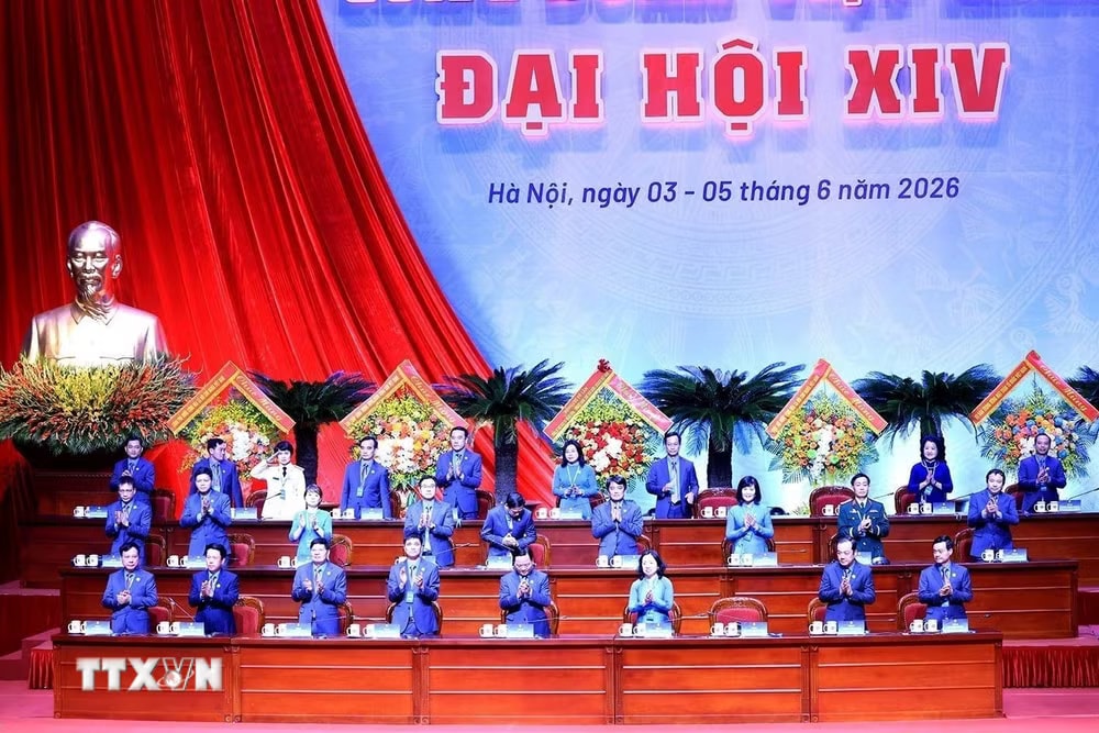 ttxvn-khai-mac-phien-trong-the-dai-hoi-xiv-cong-doan-viet-nam-0406-14.jpg