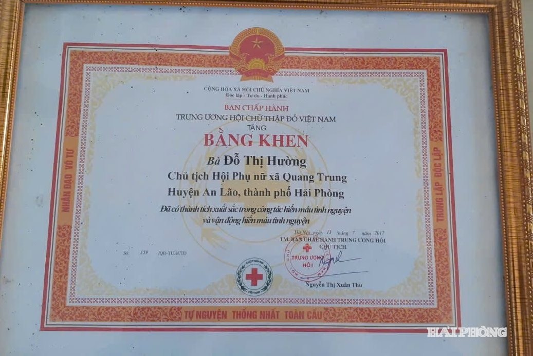 bang-khen.jpg
