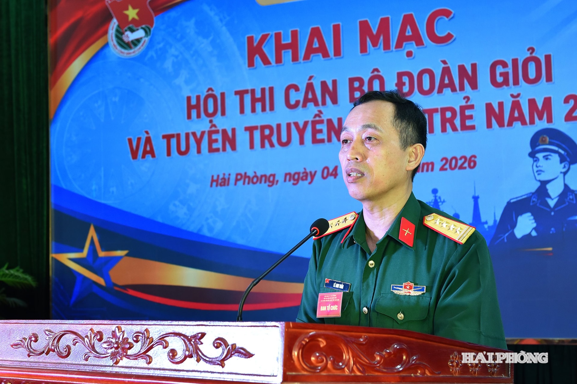Đại tá Lê Anh Tuấn, Phó Chính ủy Bộ CHQS thành phố phát biểu khai mạc hội thi