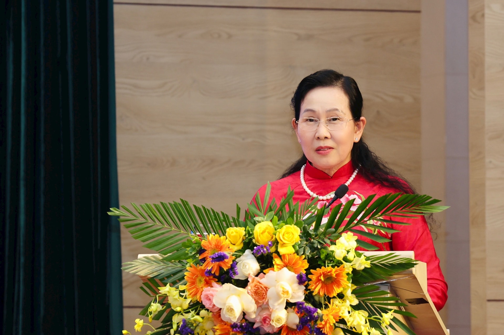 le-thi-thuy.jpg