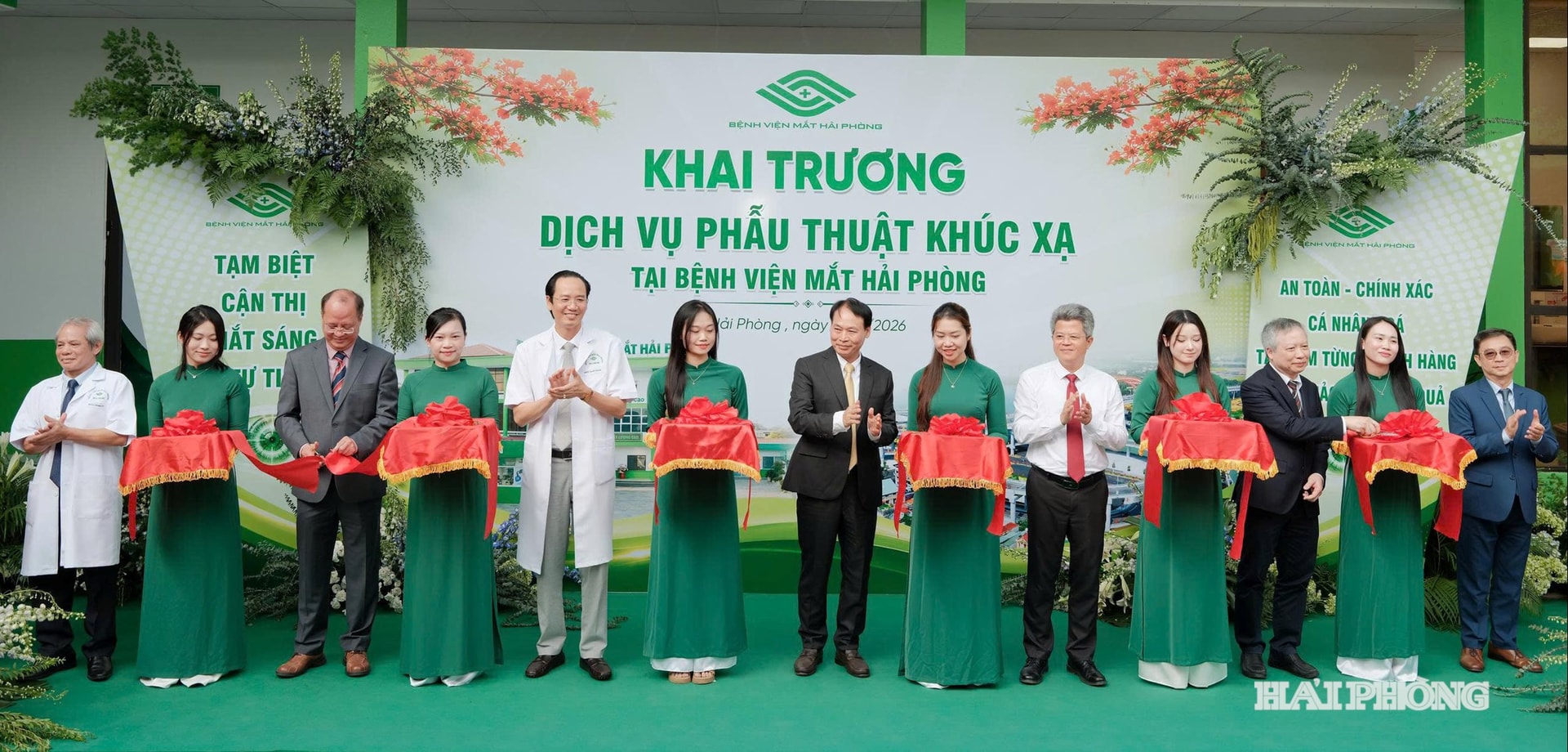 Các đại biểu khai trương