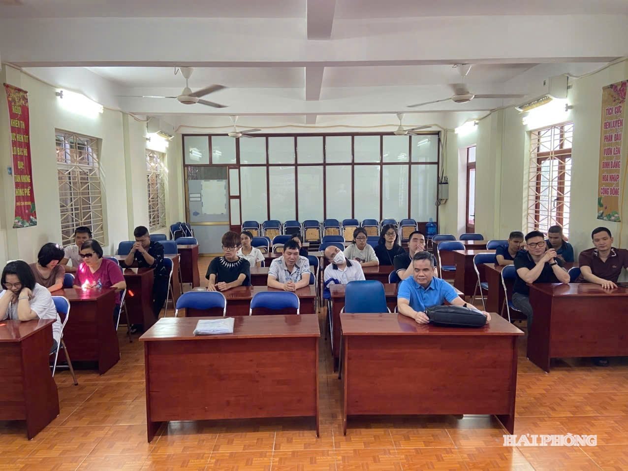 khiem-thi-13.jpg