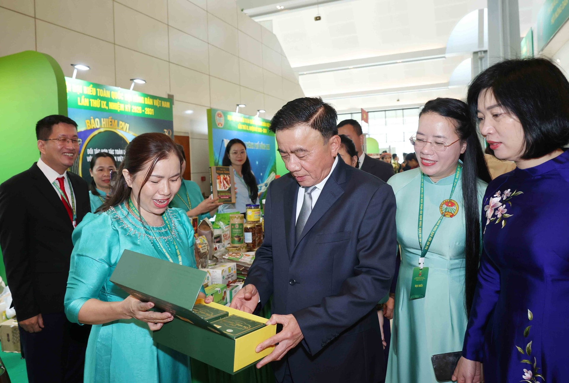 vnapotalkhaimactrongthedaihoitoanquochoinongdanvietnamlanthuix8811462-1780884354029339196220.jpg