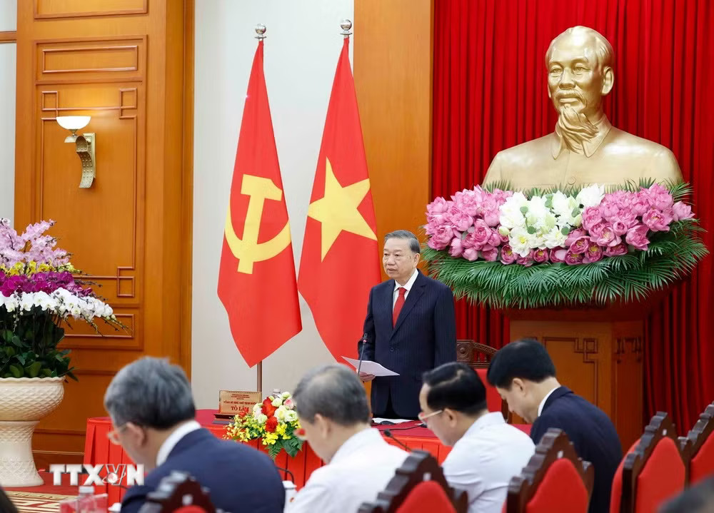 Tổng Bí thư, Chủ tịch nước Tô Lâm phát biểu chỉ đạo. (Ảnh: Thống Nhất/TTXVN) ttxvn-tong-bi-thu-chu-tich-nuoc-lam-viec-voi-hoi-dong-ly-luan-trung-uong-7-5968.jpg