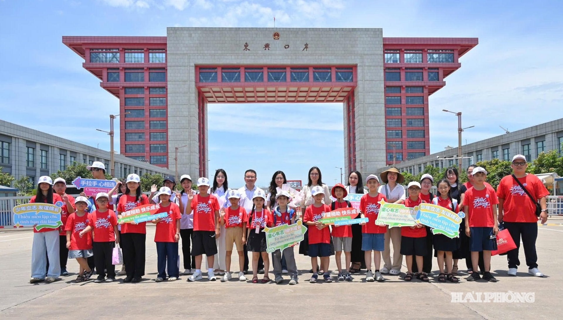 giao-luu-thieu-nhi-viet-nam-trung-quoc.jpg
