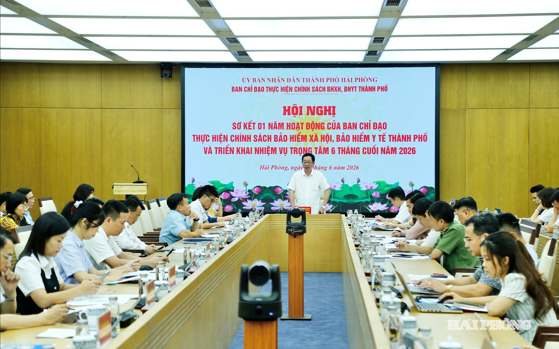 Quang cảnh hội nghị.