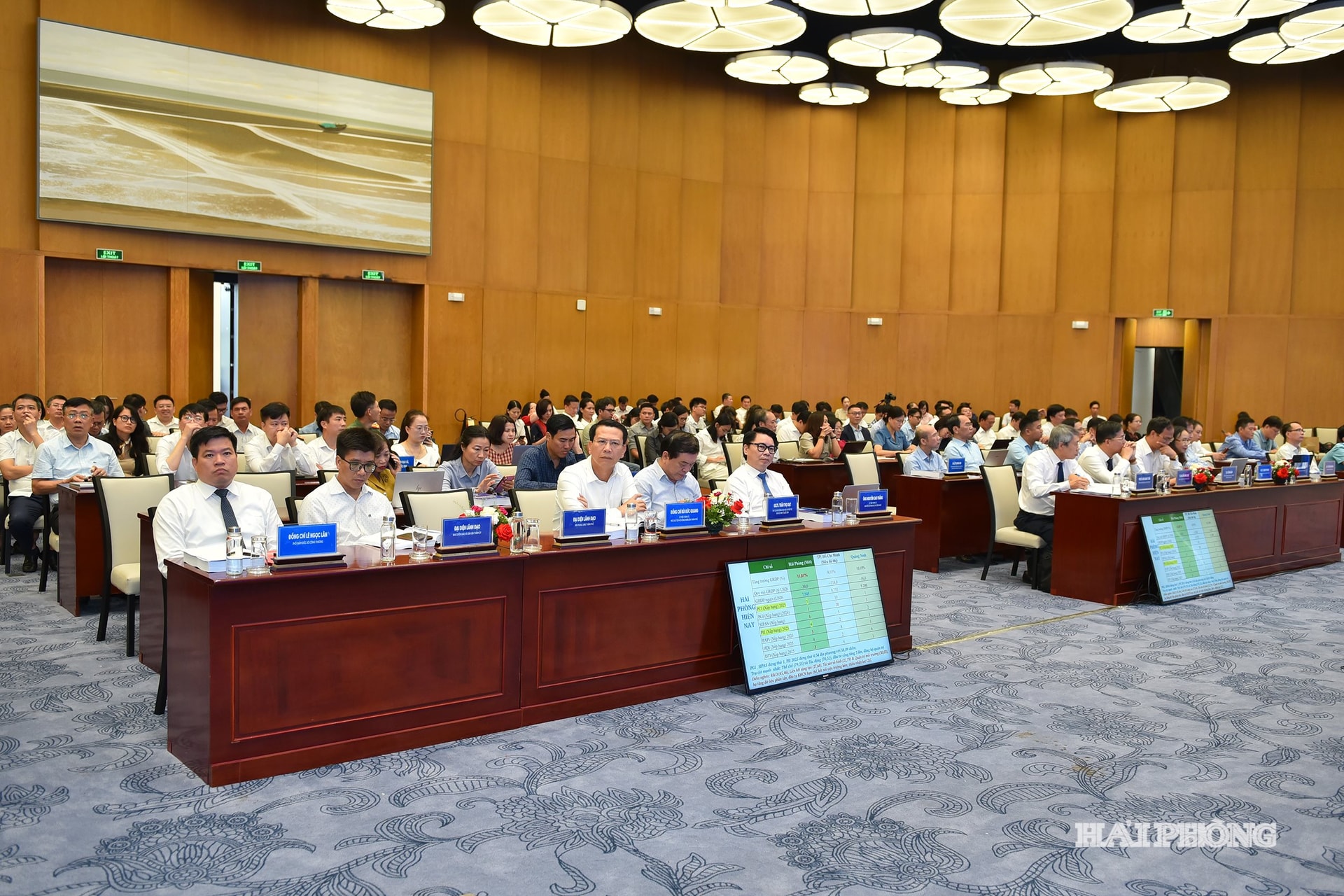 Các đại biểu dự hội thảo.