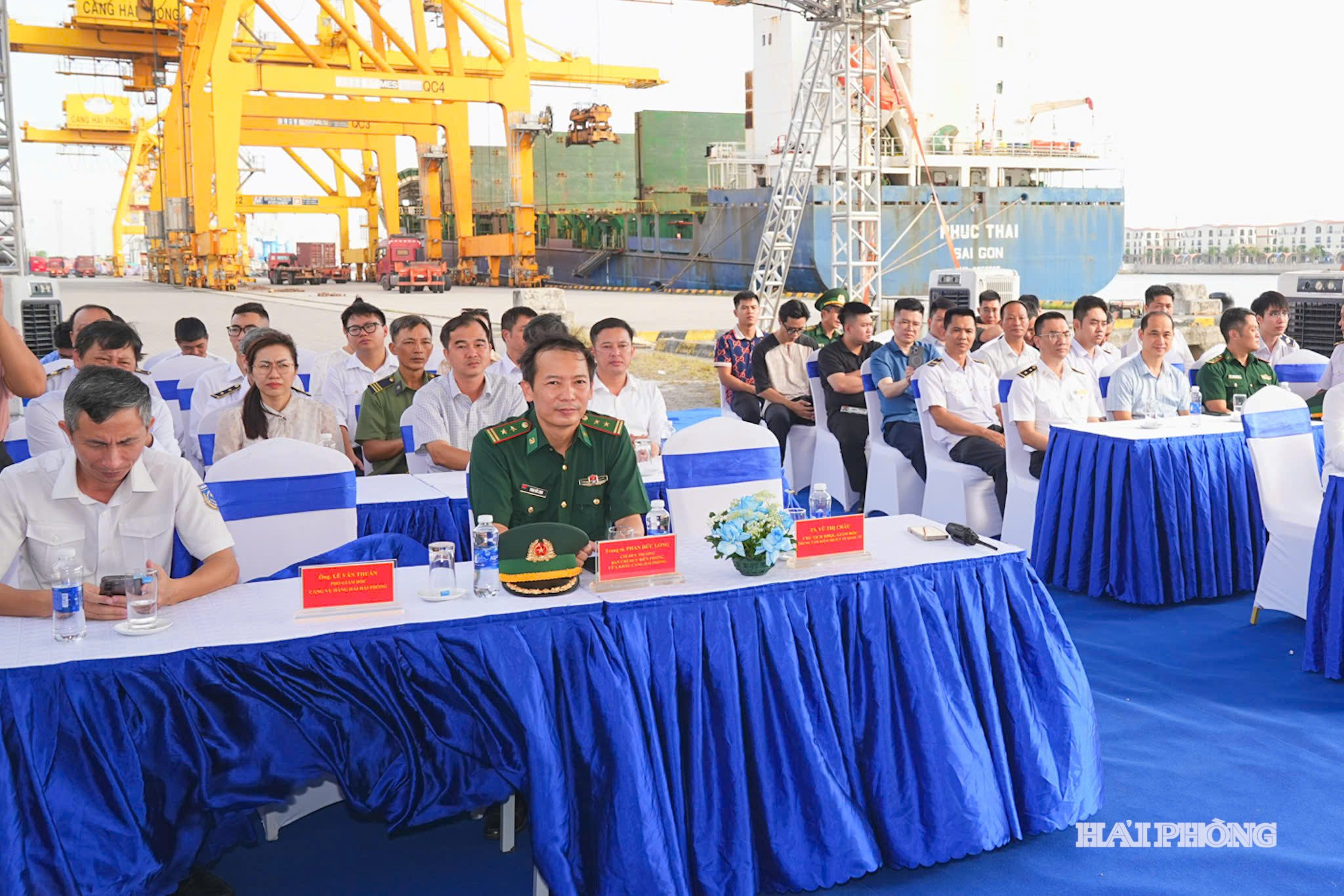 Đại biểu dự diễn tập.jpg