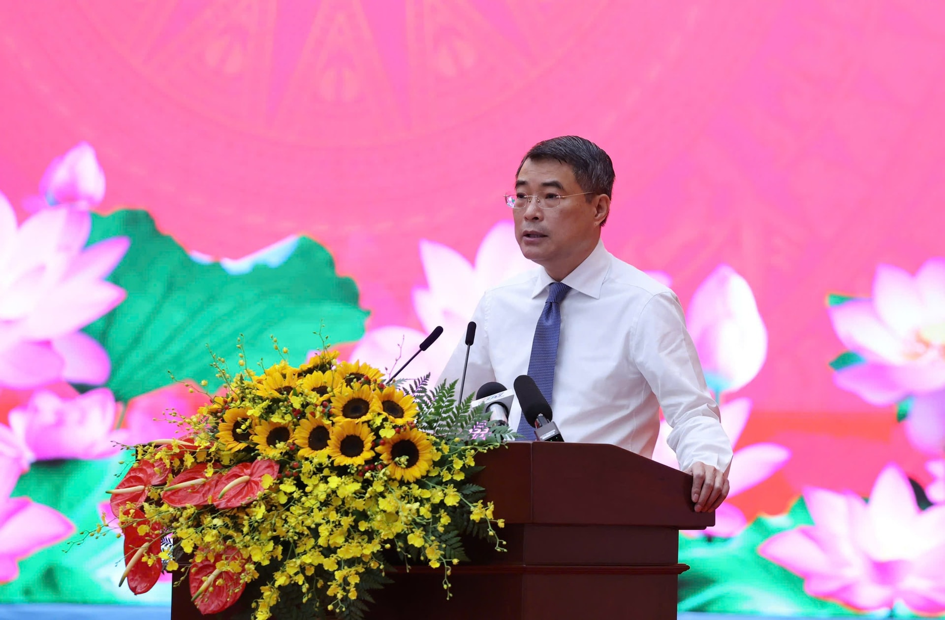 Thủ tướng Lê Minh Hưng: Đưa ngọn lửa thi đua trở thành sức mạnh hành động để tăng trưởng bền vững '2 con số'*- Ảnh 1.