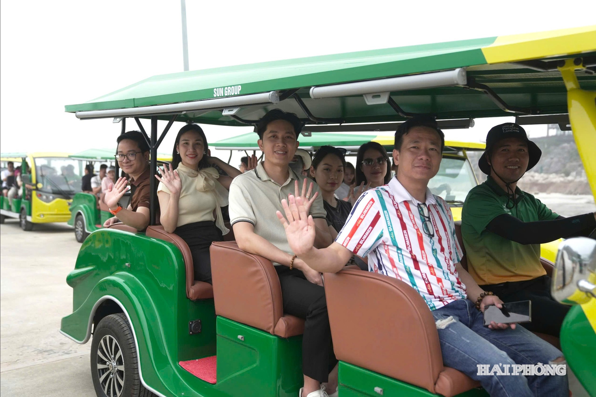 xe-buggy-dien-dua-du-khach.jpg