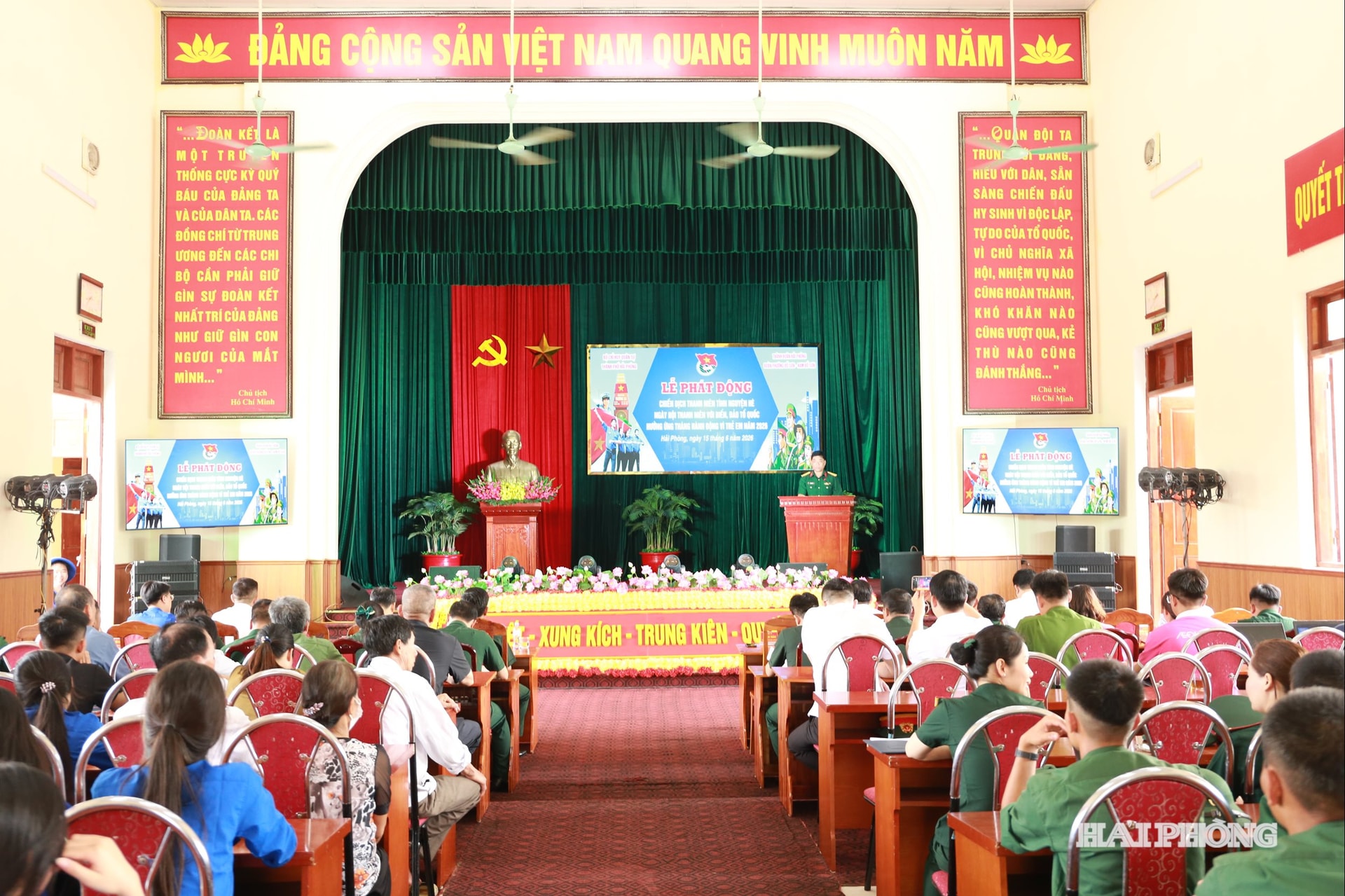 Quang cảnh lễ phát động