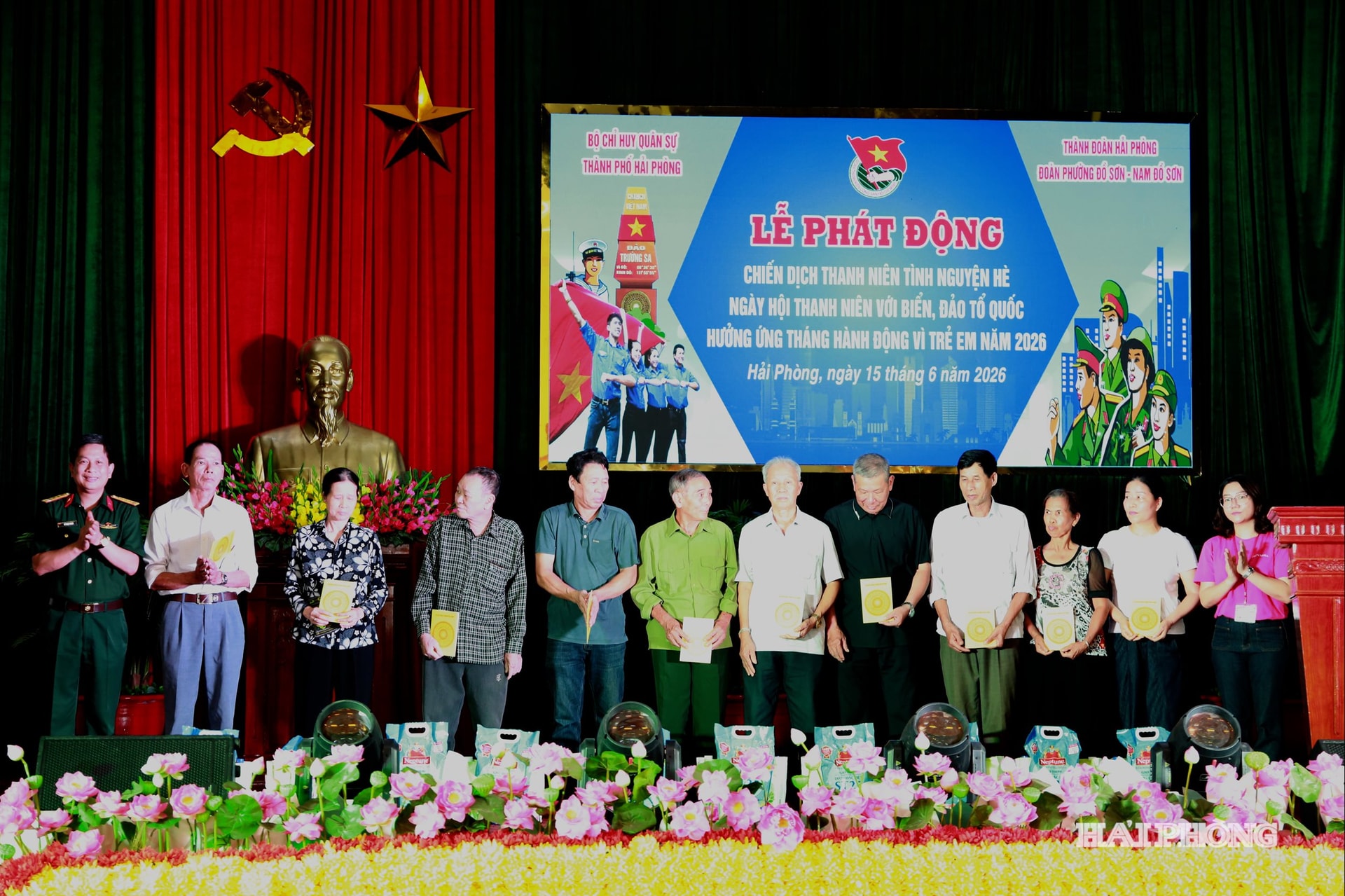 tang-qua.jpg
