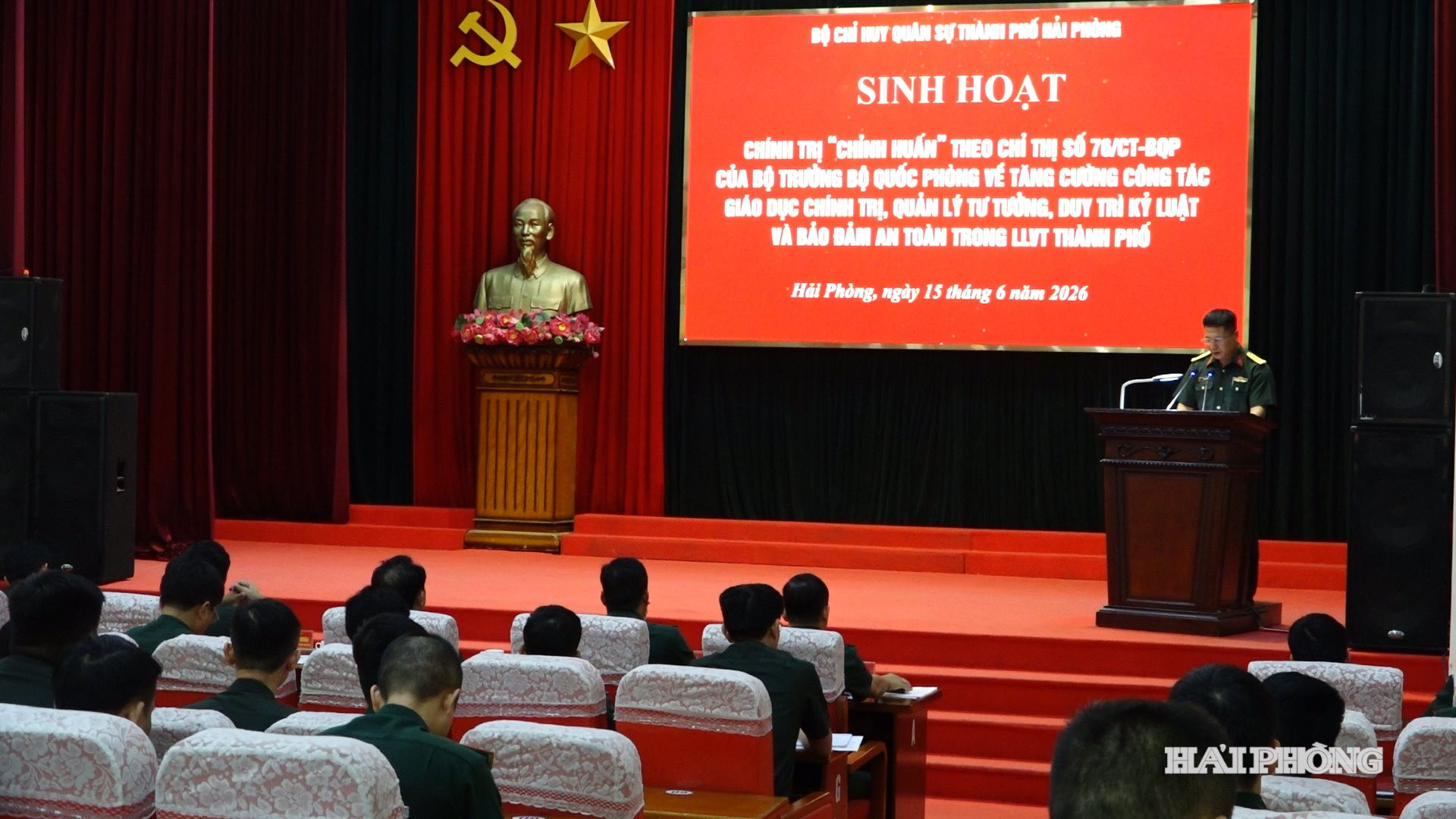 quan-su-thanh-pho-1.jpg
