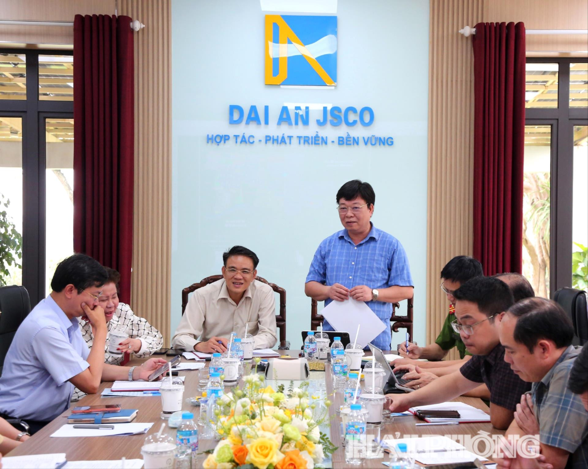 Đồng chí Phạm Quốc Ka, Uỷ viên Thành uỷ, Trưởng Ban Pháp chế HĐND thành phố cùng đồng chí Nguyễn Khắc Toản, Uỷ viên Thành ủy, Phó chủ tịch HĐND thành phố khảo sát về công tác PCCC tại KCN Đại An.