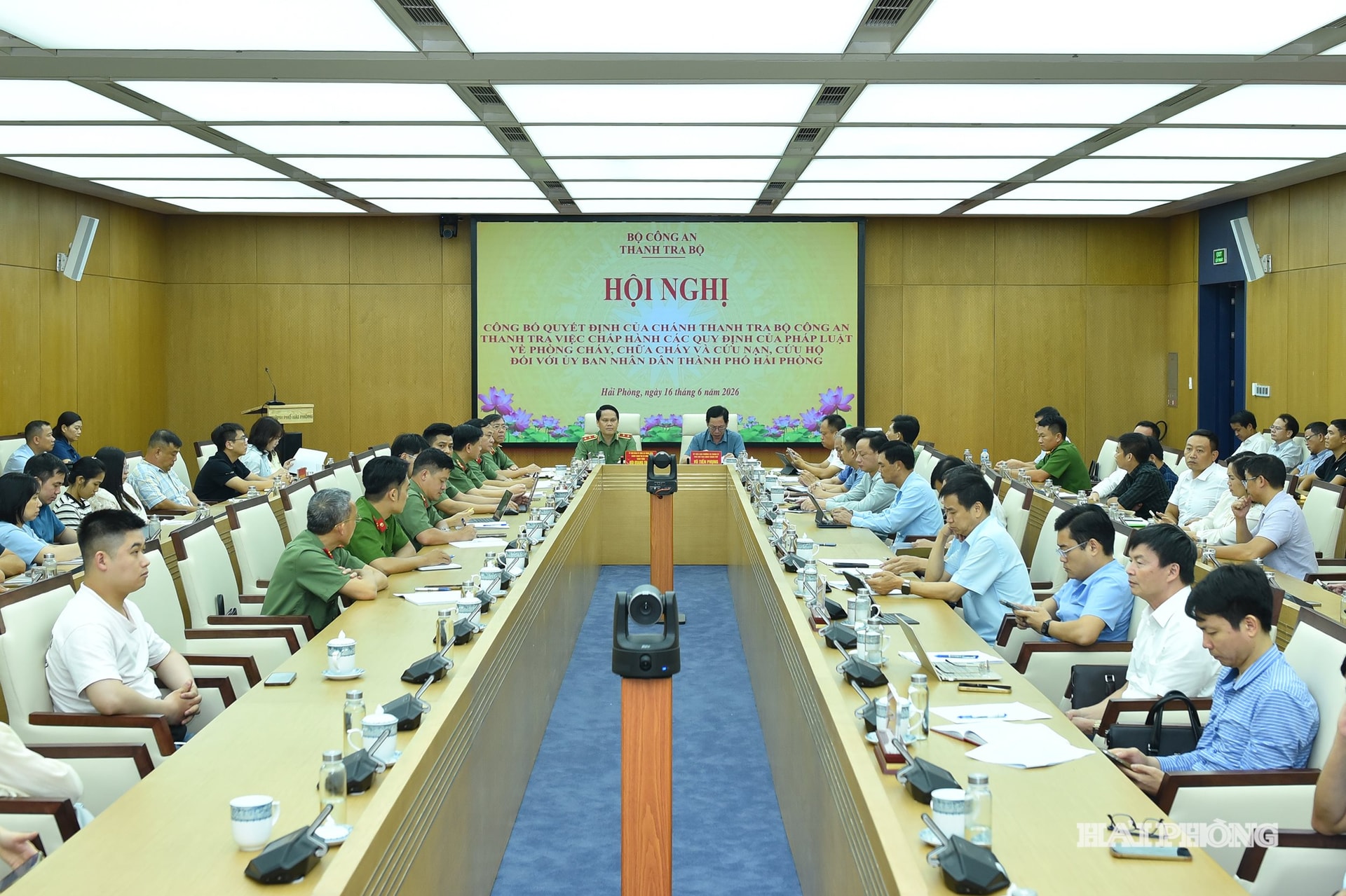 Quang cảnh hội nghị.