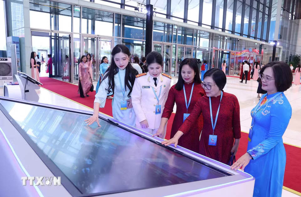 Đại biểu dự phiên Khai mạc trọng thể Đại hội đại biểu Phụ nữ toàn quốc lần thứ XIV. (Ảnh: Văn Điệp/TTXVN)