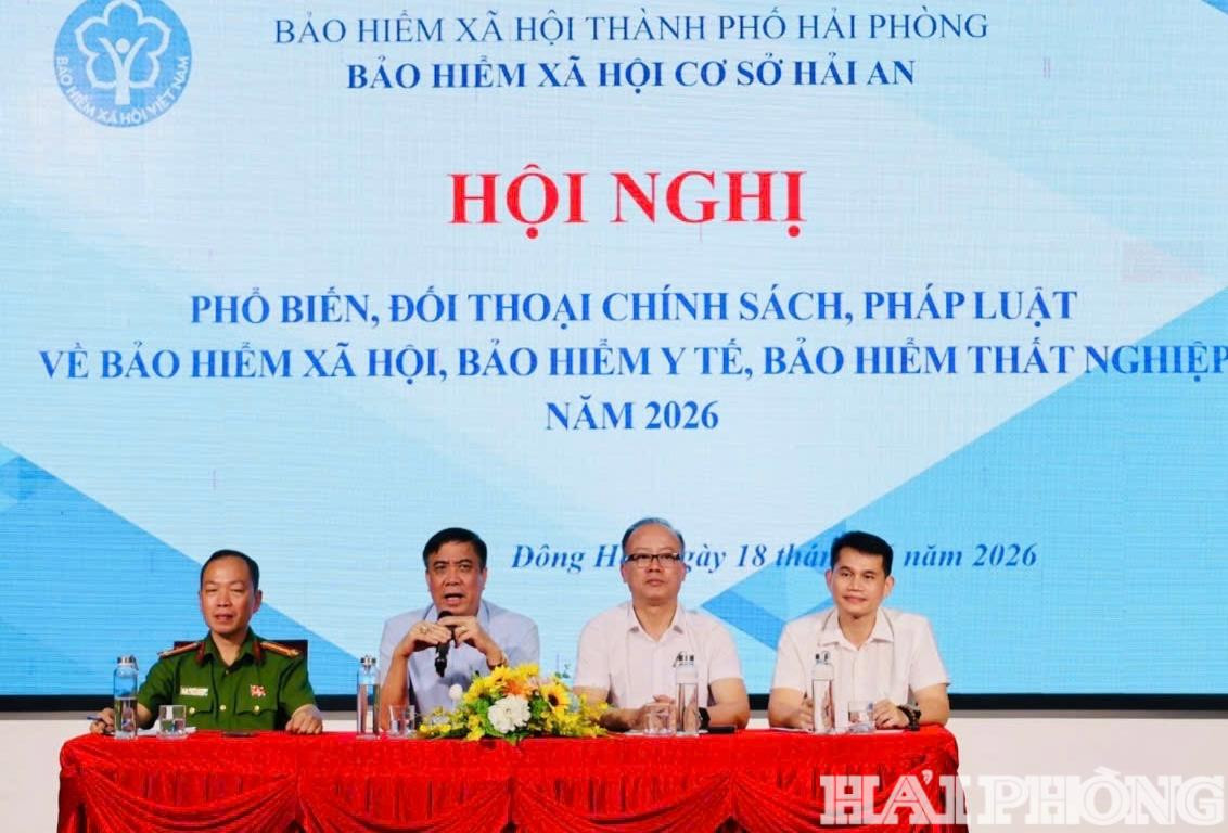 doi-thoai-bao-hiem-dong-hai(1).jpg