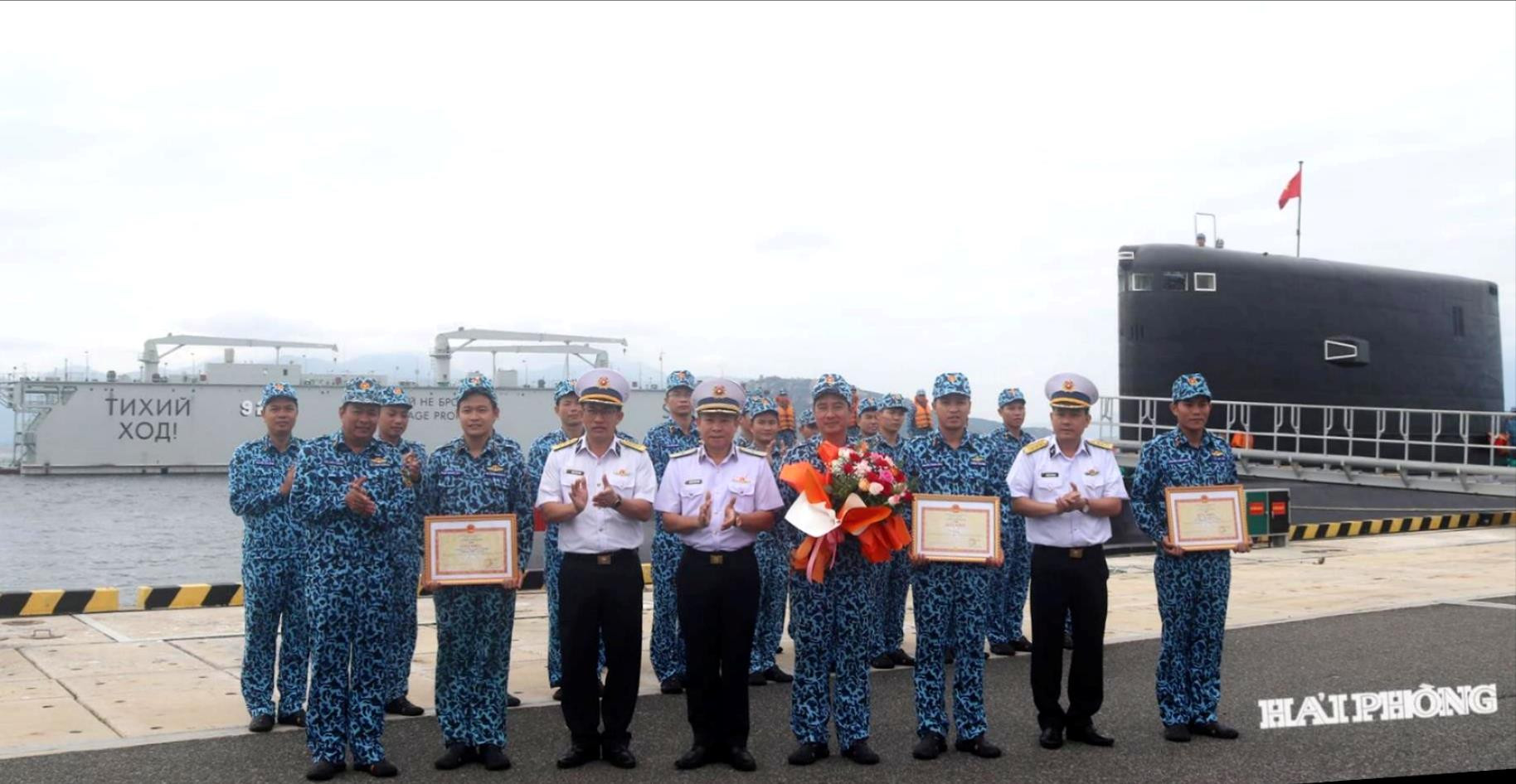 tau-ngam-hai-phong-02(1).jpg
