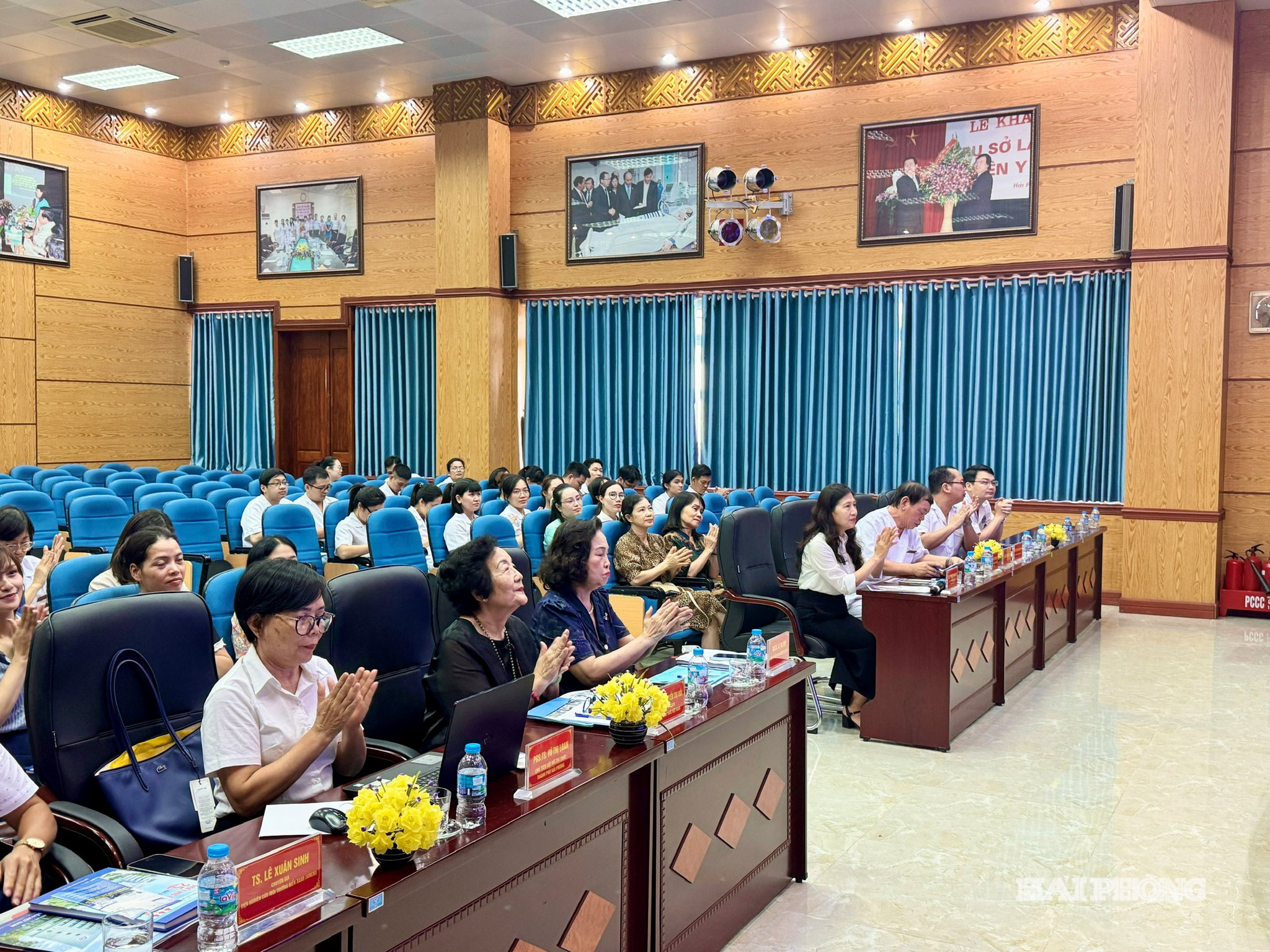 khoa-hoc-3.jpg