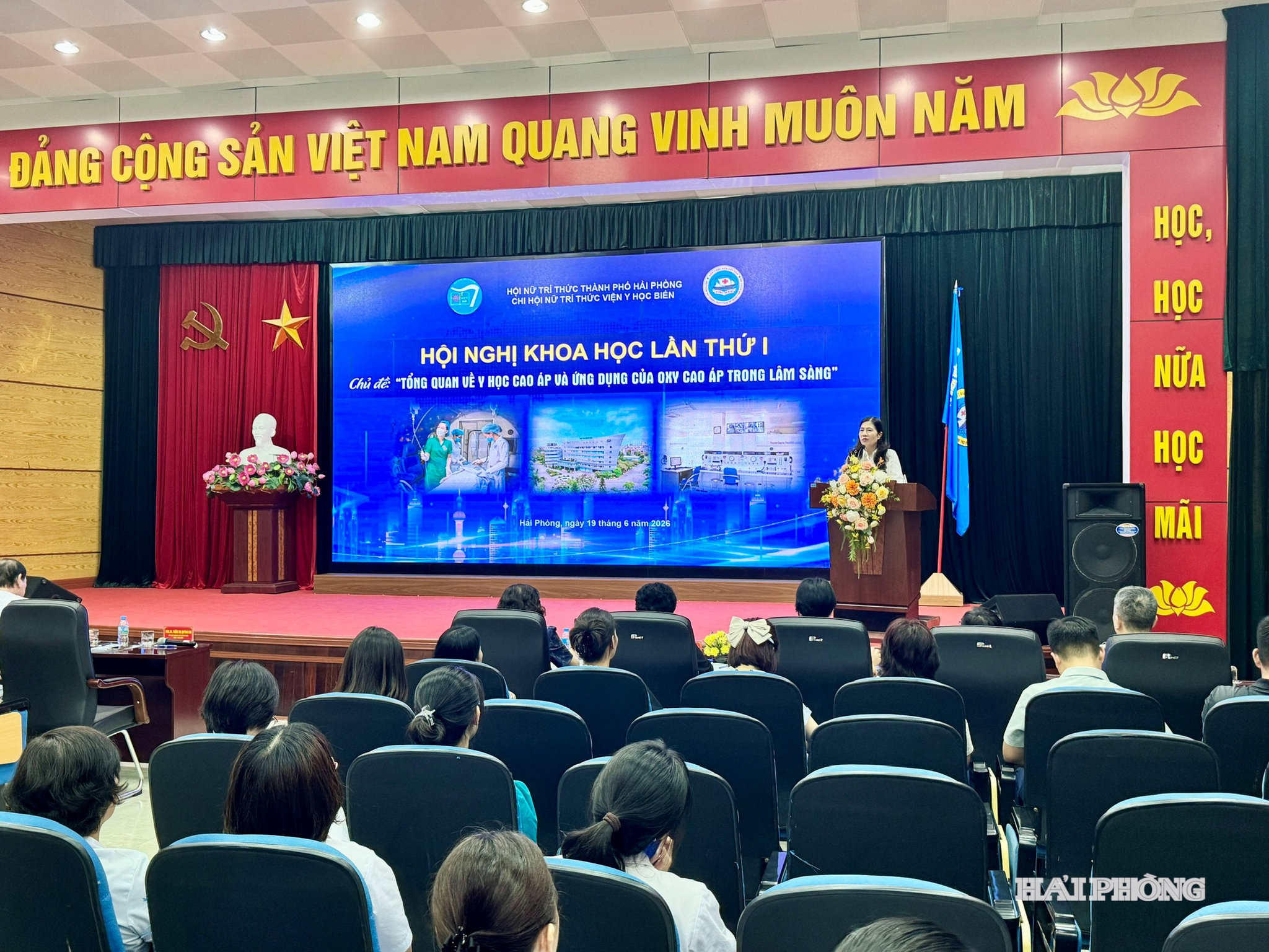 khoa-hoc-4.jpg