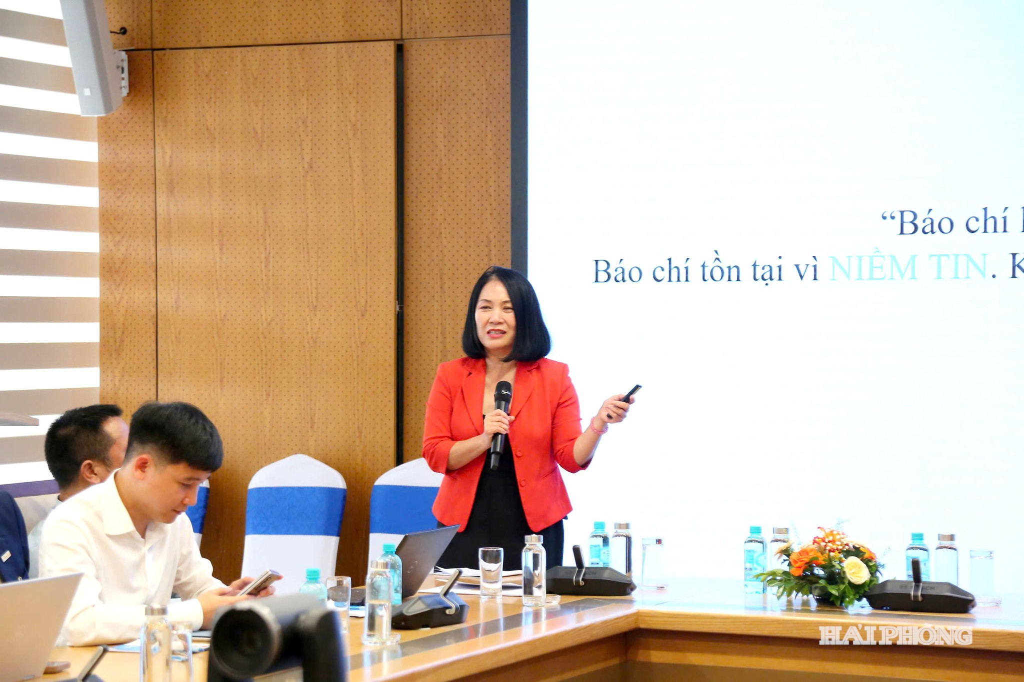 Nhà báo Tạ Bích Loan