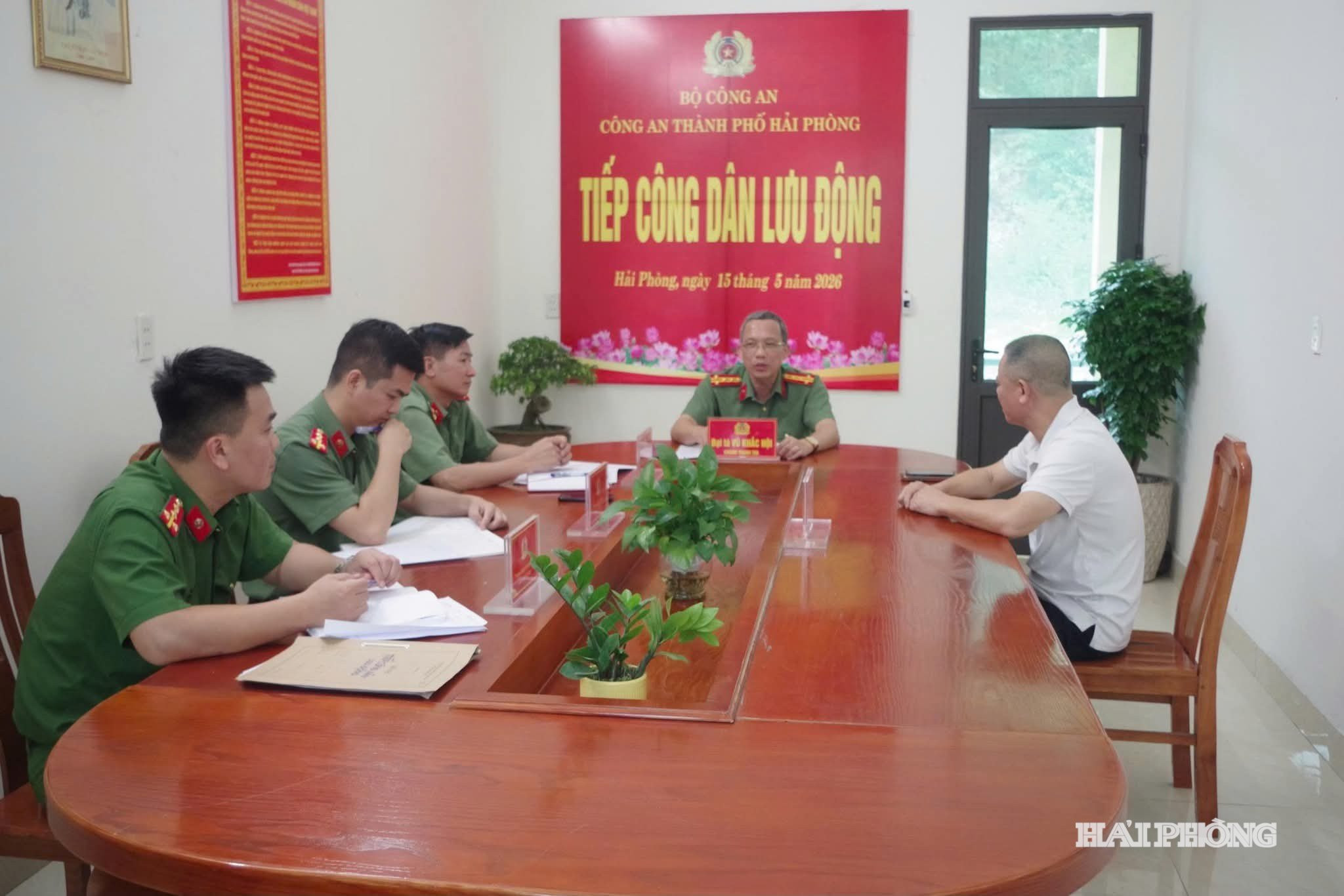tiep cong dan