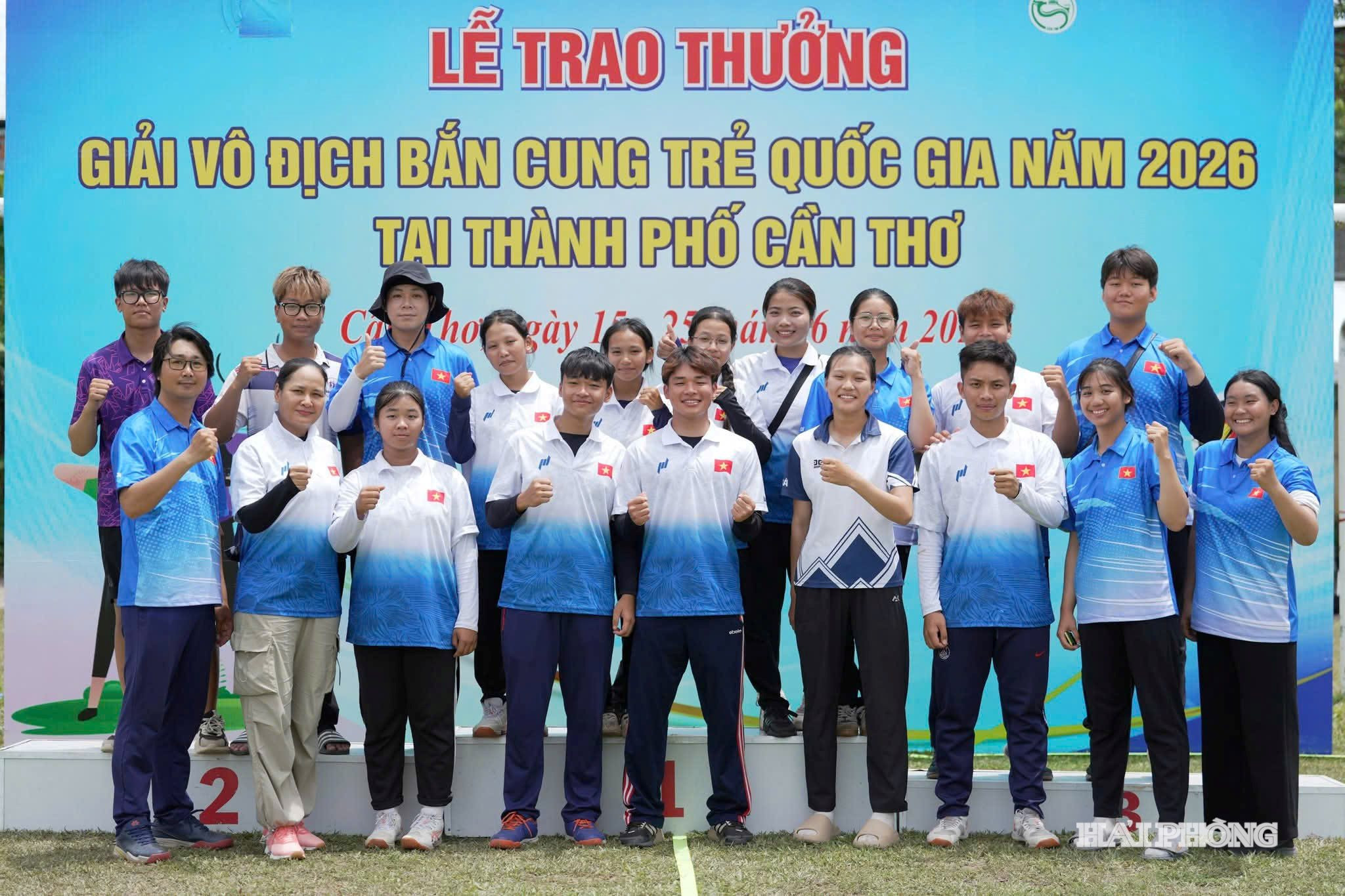 ban-cung-hp.jpg