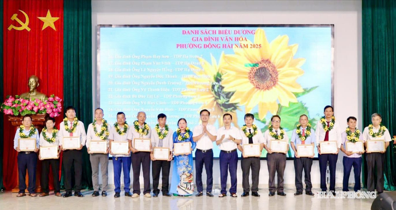 bieu-duong-gia-dinh-van-hoa1-1-.jpg