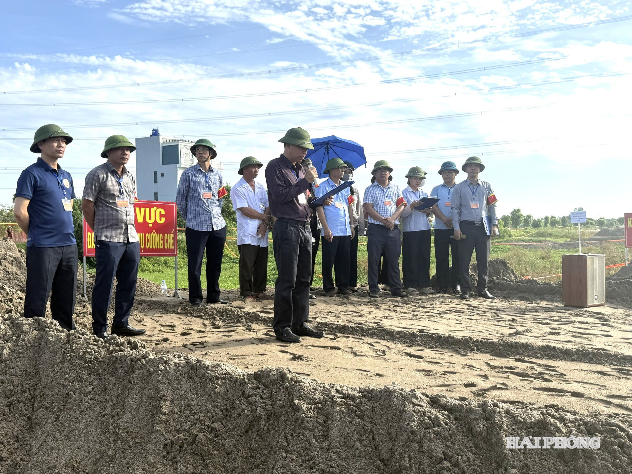 cuong-che-1.jpg