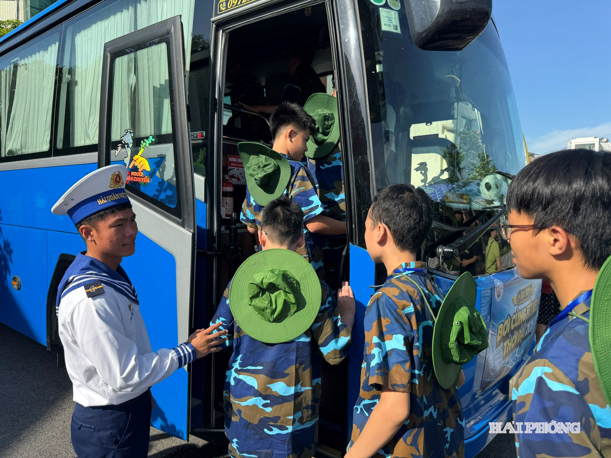 hoc-sinh-15.jpg