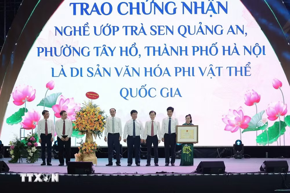 Nghề ttxvn-le-hoi-sen-ha-noi-nam-2026-4.jpg