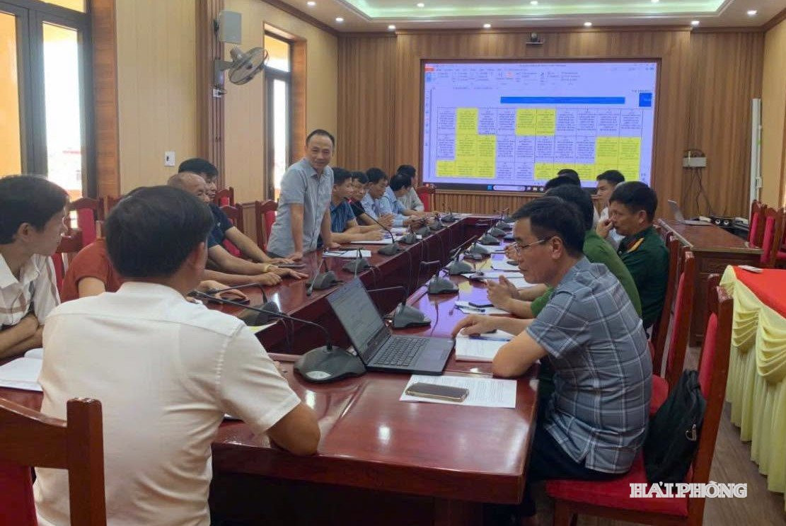Xã Khúc Thừa Dụ triển khai kế hoạch di chuyển mộ liệt sĩ. 