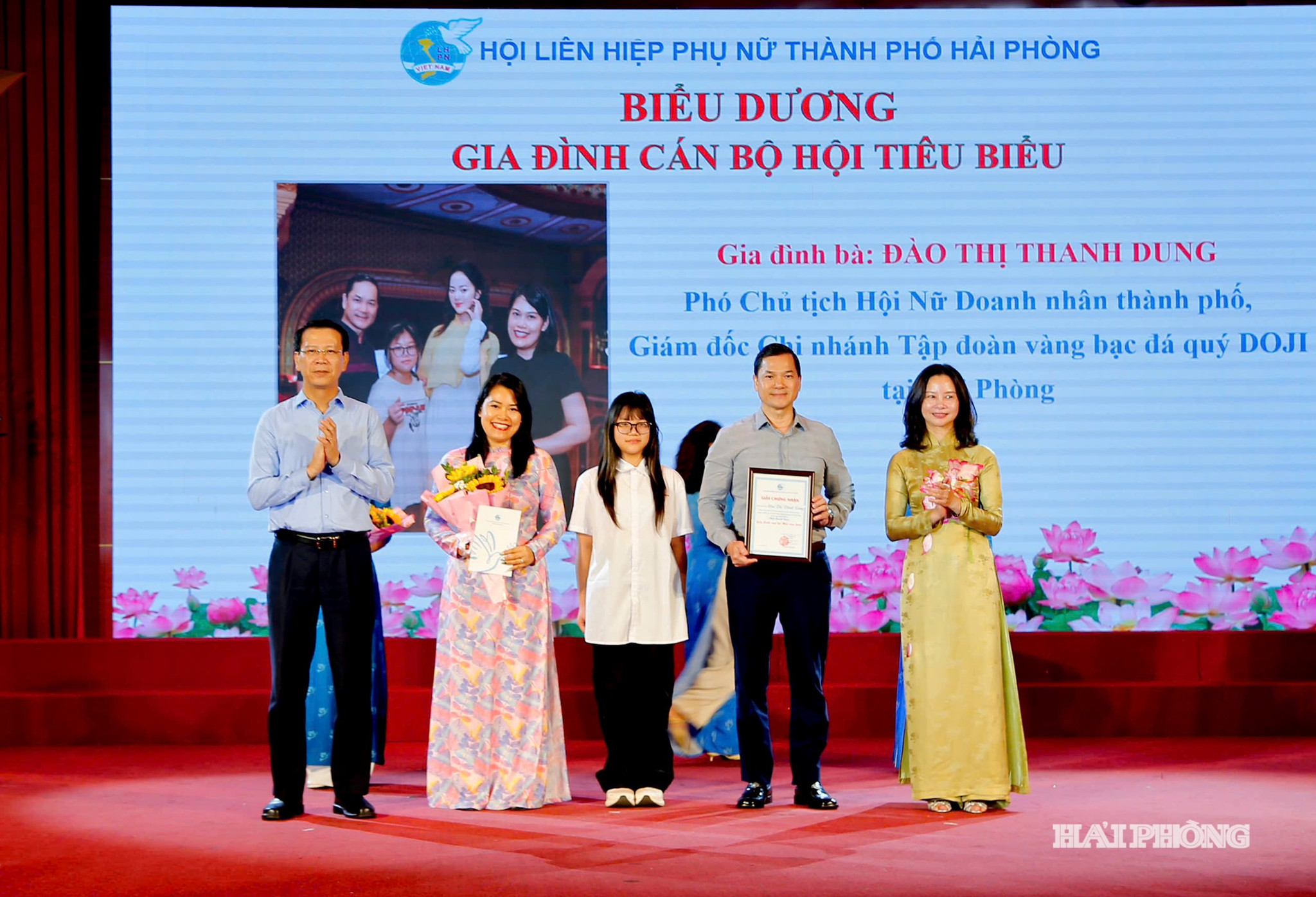 gia dinh 2