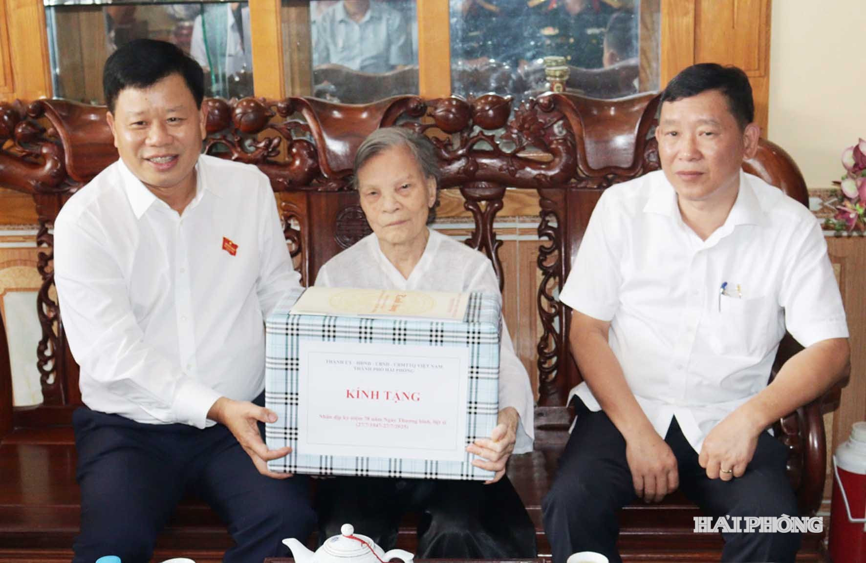 tang qua liet si