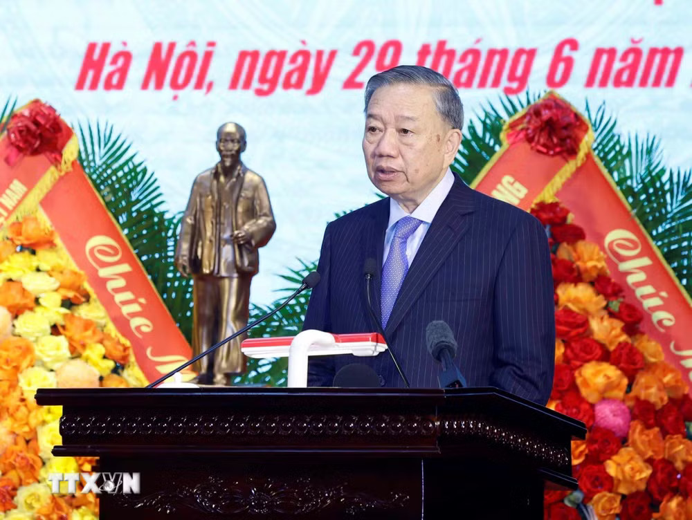 Tổng Bí thư, Chủ tịch nước Tô Lâm phát biểu chỉ đạo. (Ảnh: Thống Nhất/TTXVN) ttxvn-tong-bi-thu-chu-tich-nuoc-du-le-ky-niem-80-nam-bo-doi-phao-binh-ten-lua-2906-16.jpg