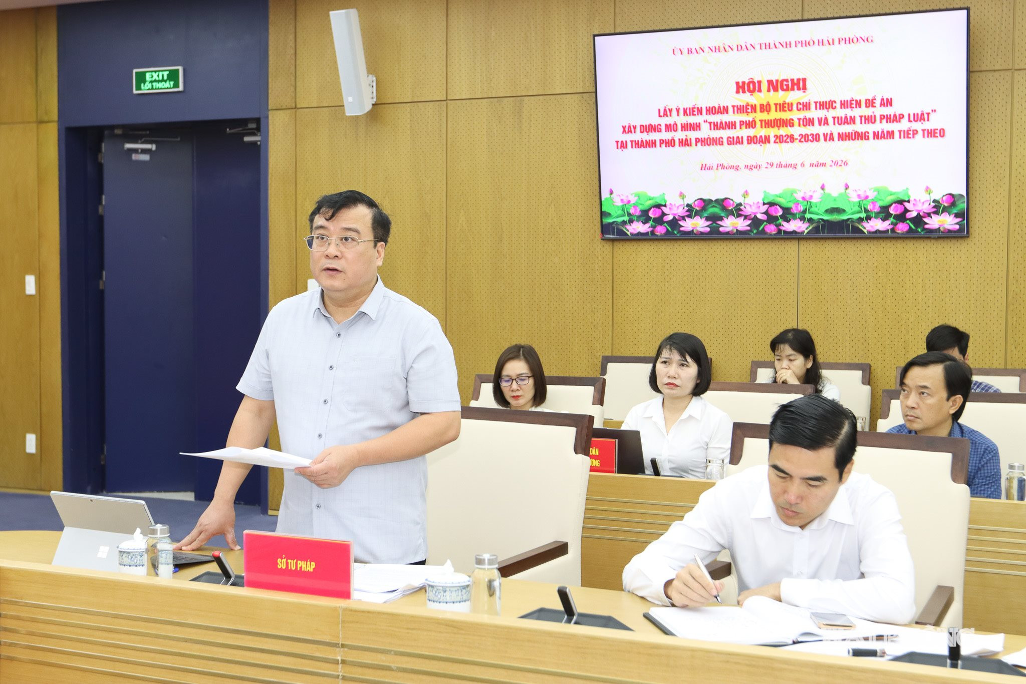 Đại diện Sở Tư pháp thành phố phát biểu ý kiến