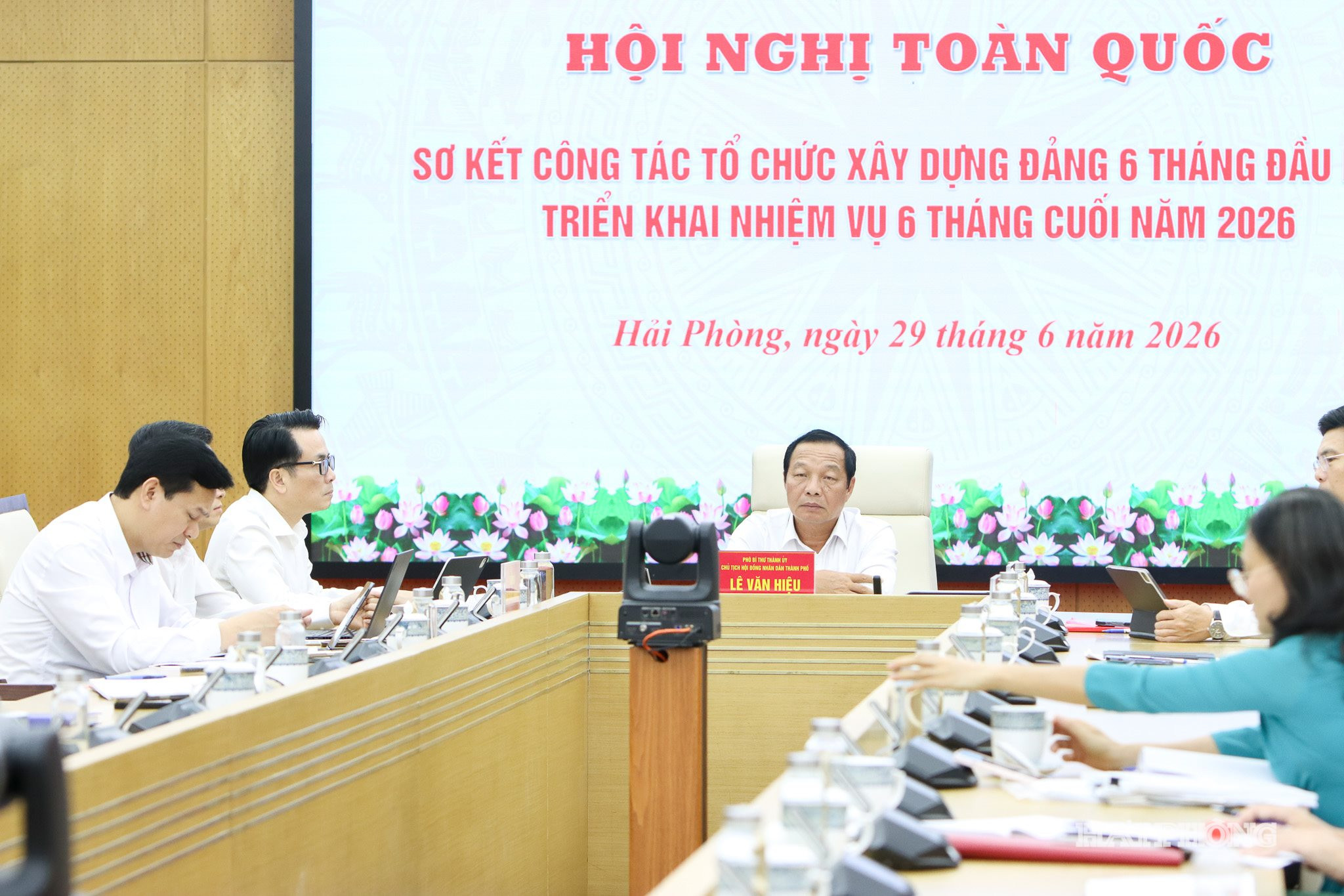 Đồng chí Lê Văn Hiệu, Phó Bí thư Thành uỷ, Chủ tịch HĐND thành phố dự tại điểm cầu Hải Phòng